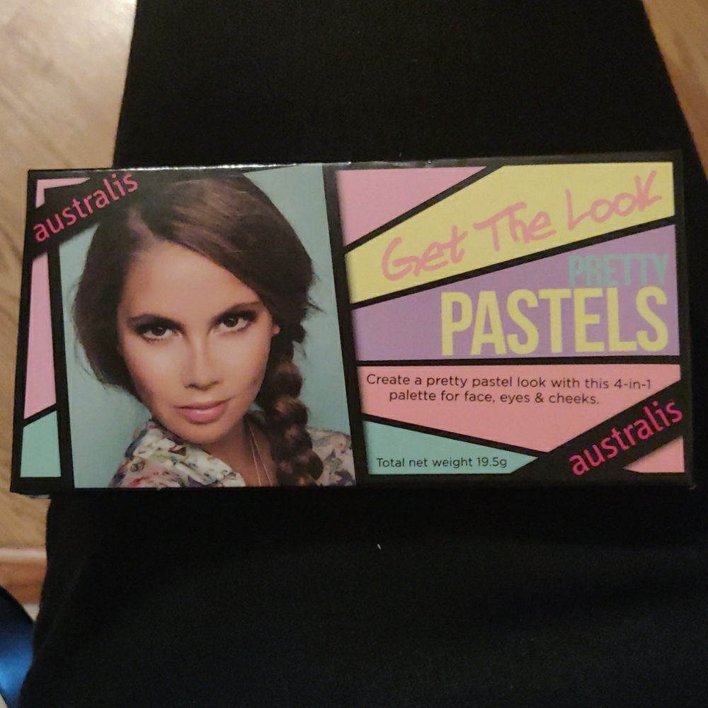 Australis Palette